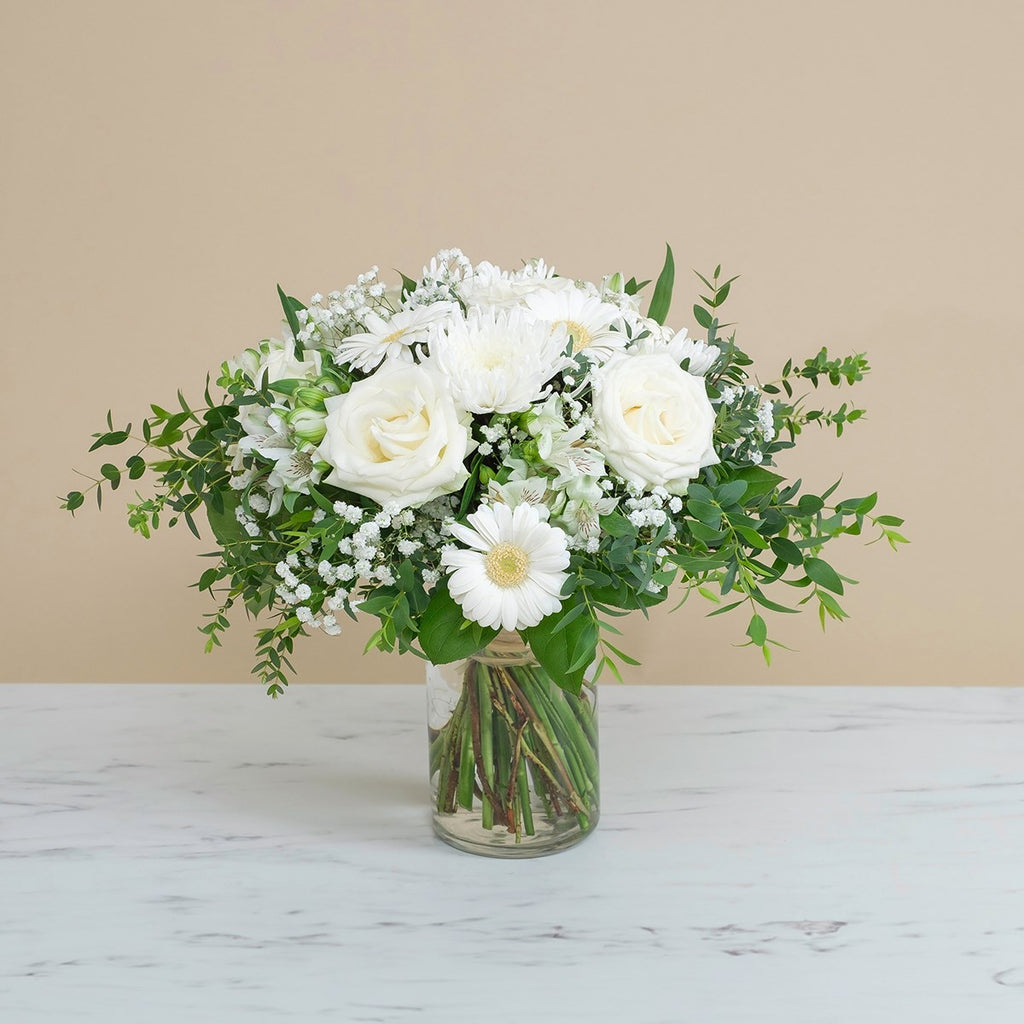 White funeral bouquet / C0135