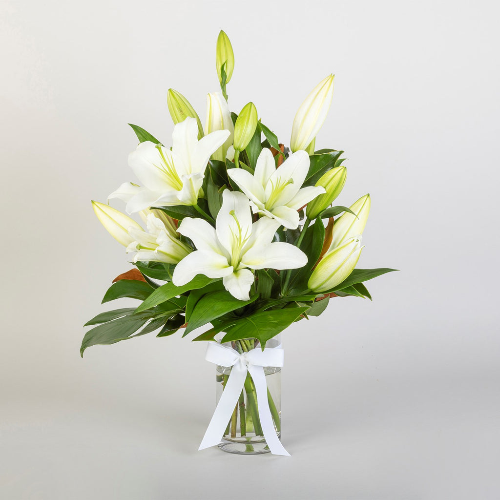 Sympathy Lilies / YR001