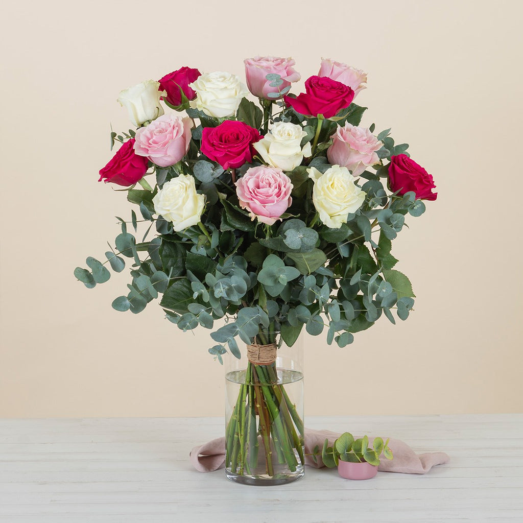 Love Whispers - bouquet with white, lilac and pink roses / RF035