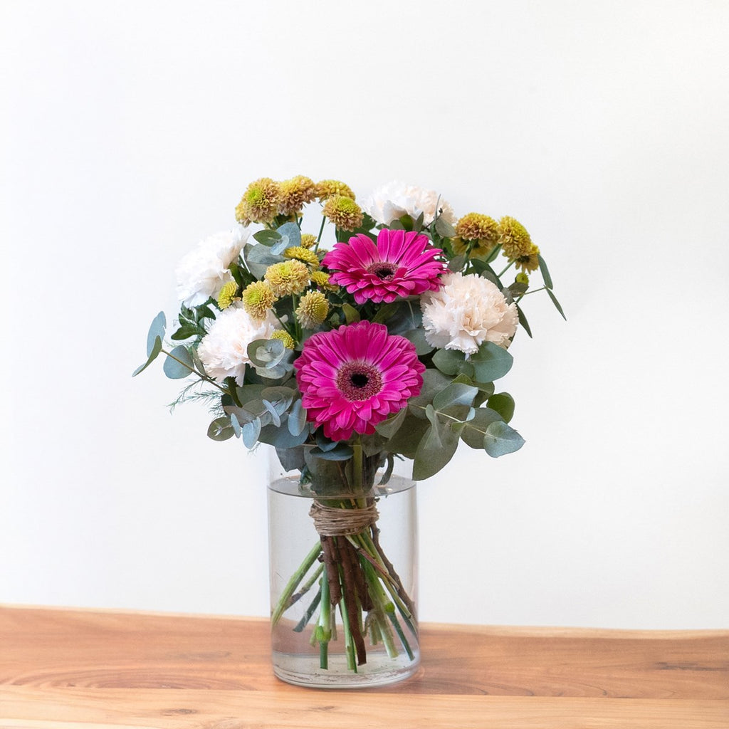 Carnations and mixed flowers / FF018
