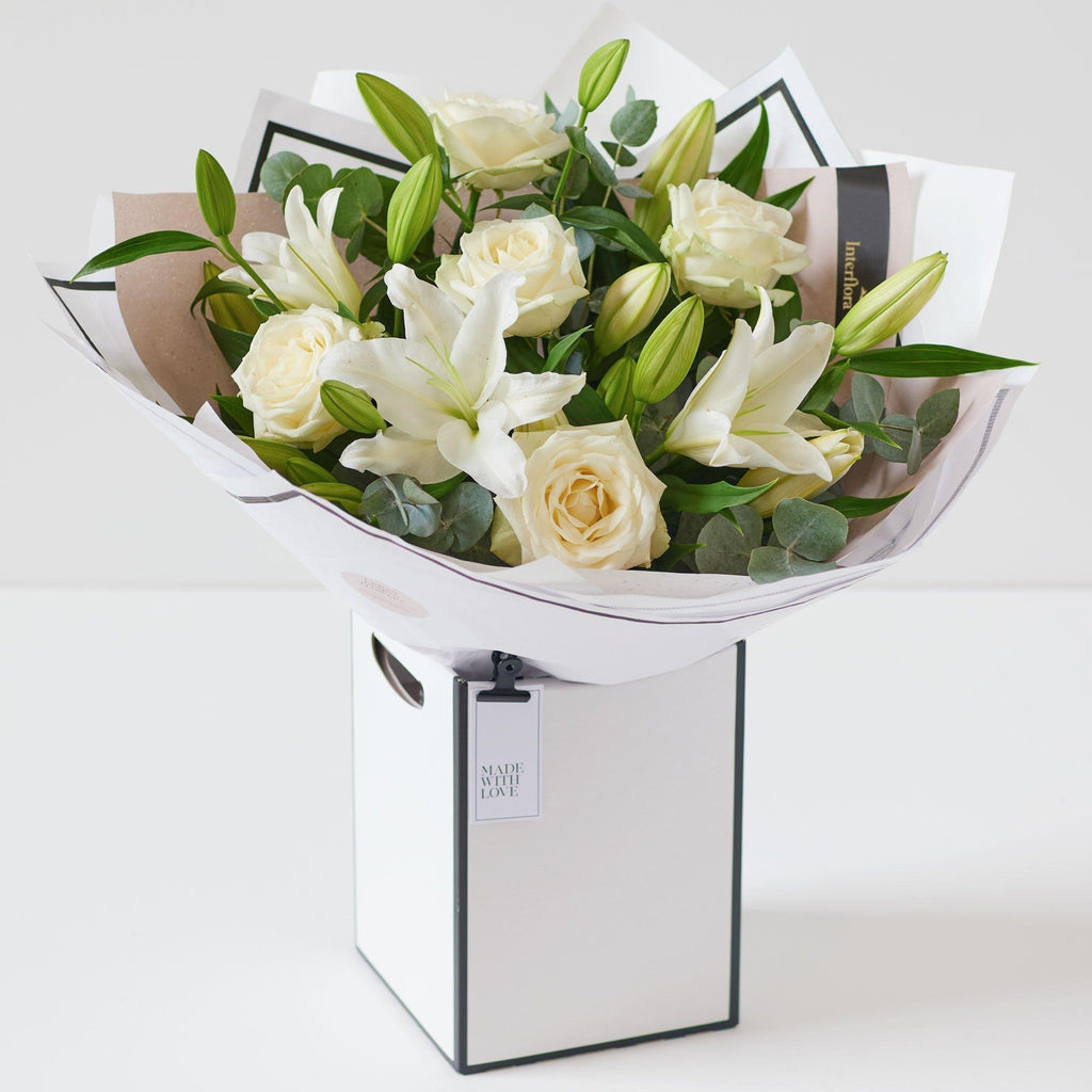 White Rose and Lily Bouquet / 501580