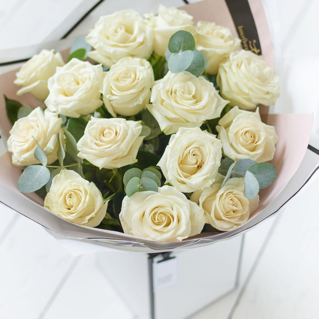 Beautifully Simple White Rose Bouquet / 501584